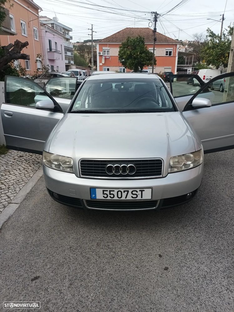 Audi A4 1.9 TDI m5 - 2