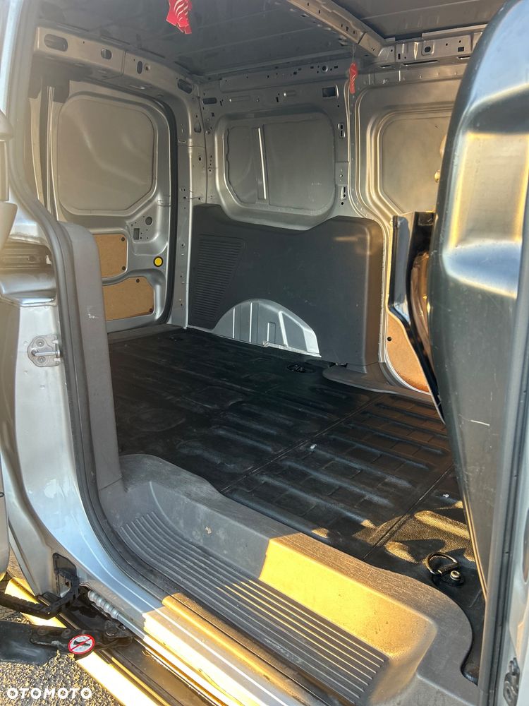 Ford Transit Connect - 9