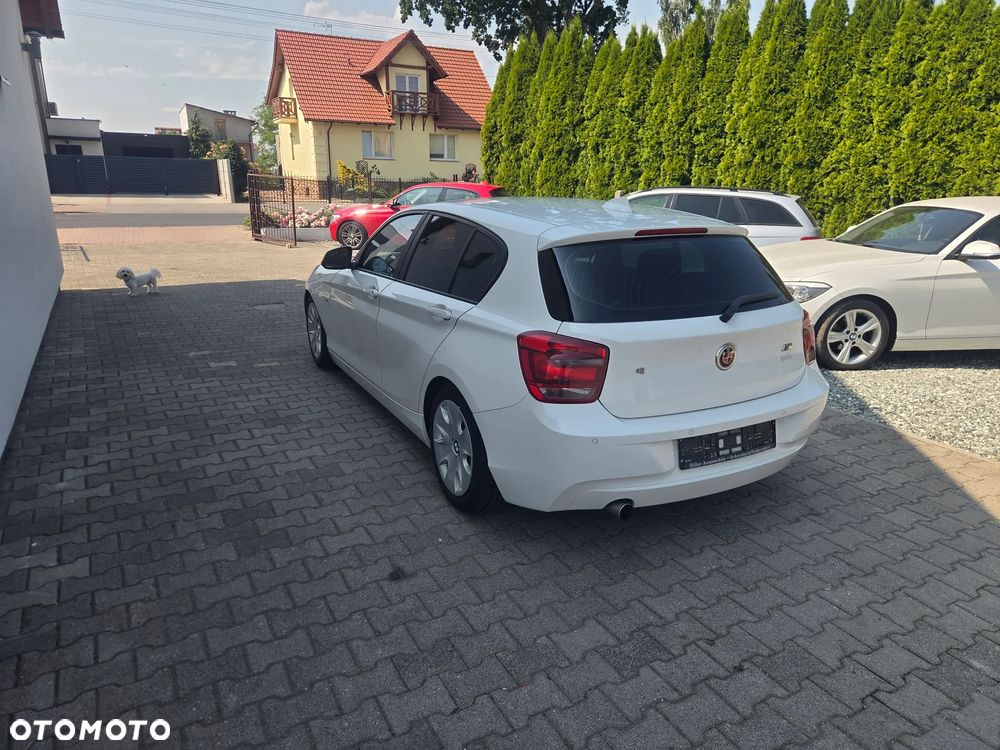 BMW Seria 1 116d Sport Line - 4