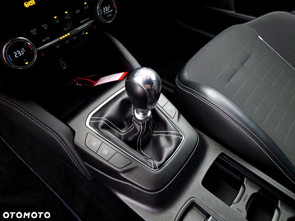 Ford Focus 2.0 EcoBlue ST - 20