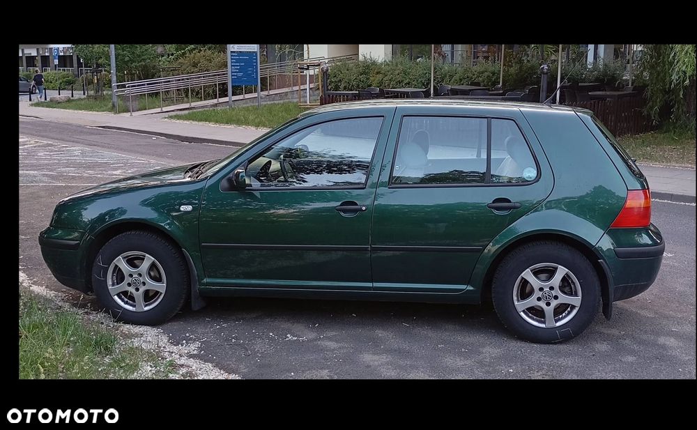 Volkswagen Golf - 3