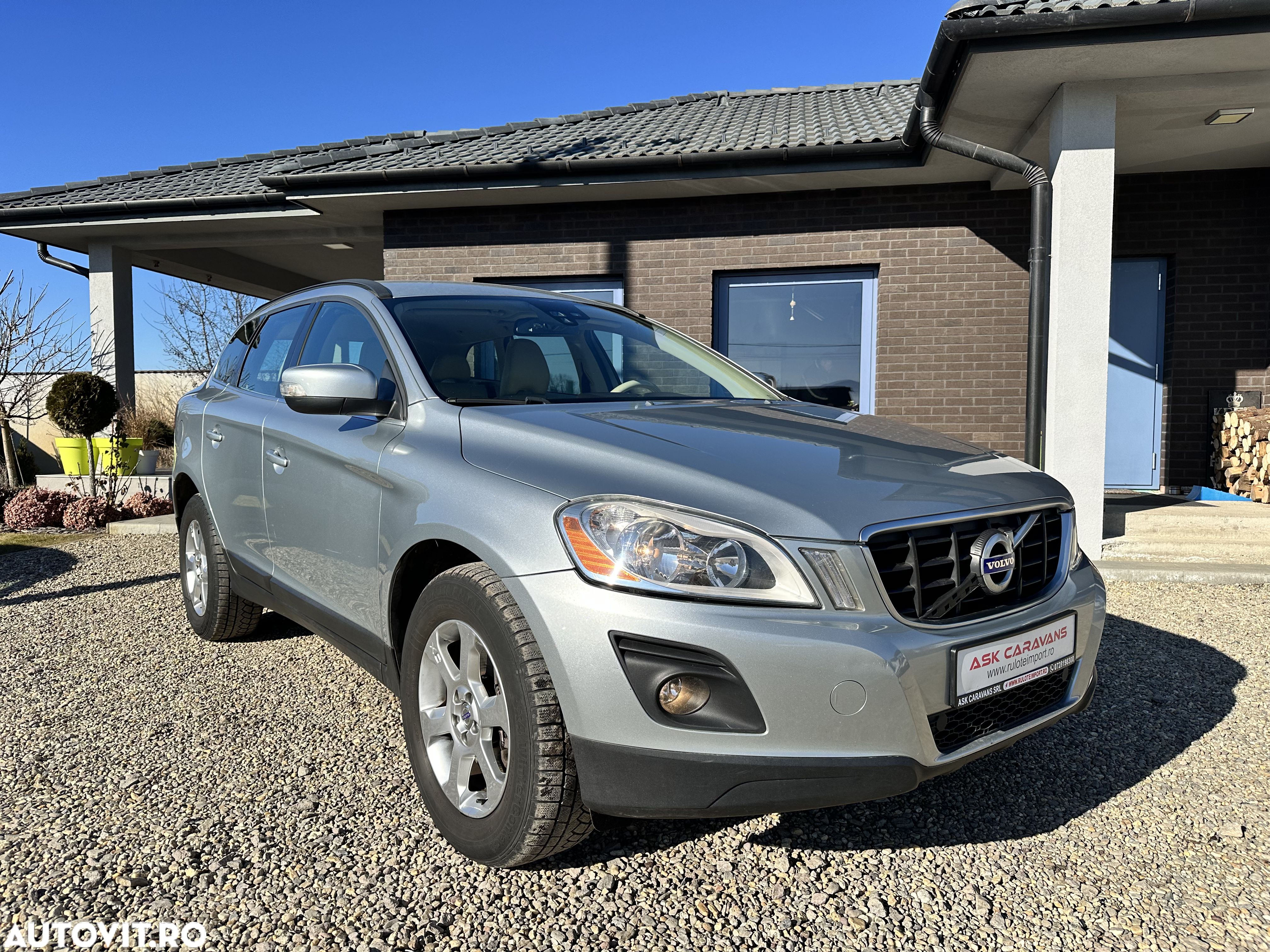 Volvo XC 60 2.4D Aut. Momentum - 1