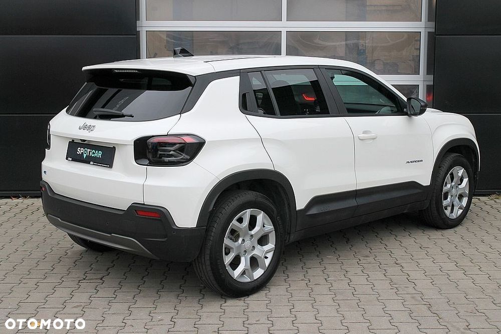 Jeep Avenger 54kWh Longitude - 16