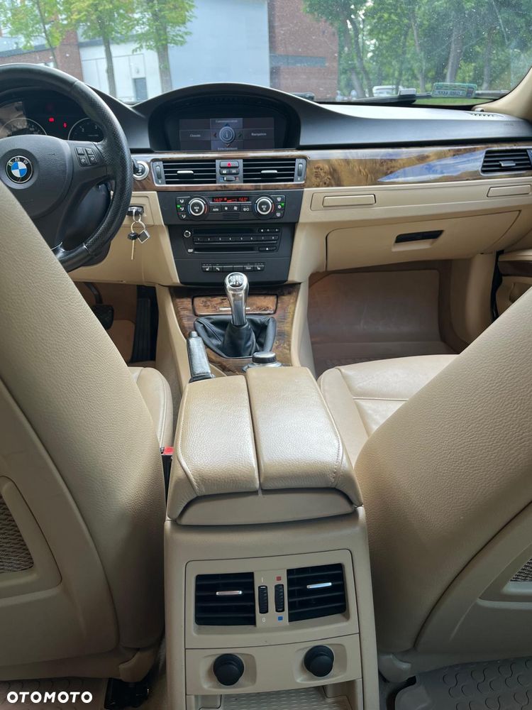 BMW Seria 3 320d DPF - 9