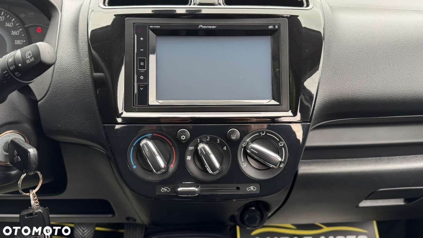 Mitsubishi Space Star - 32