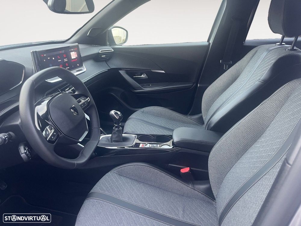 Peugeot 2008 1.2 PureTech Allure - 9