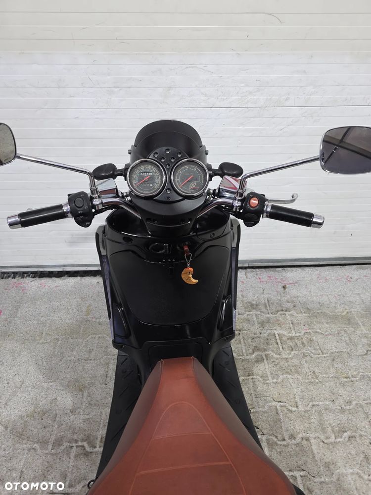 Piaggio Beverly - 32