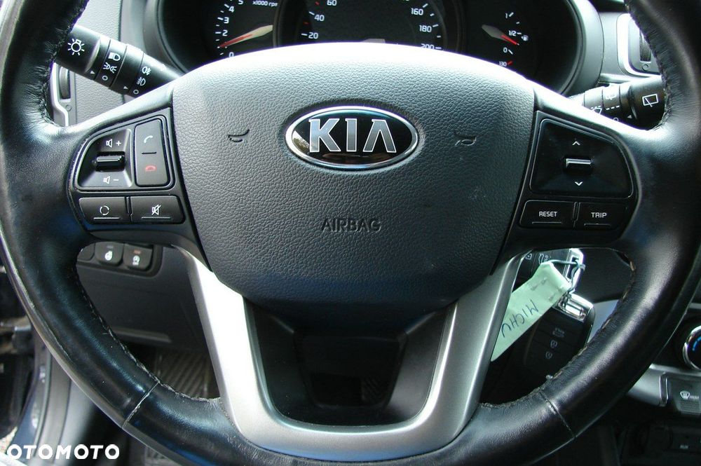 Kia Rio - 10