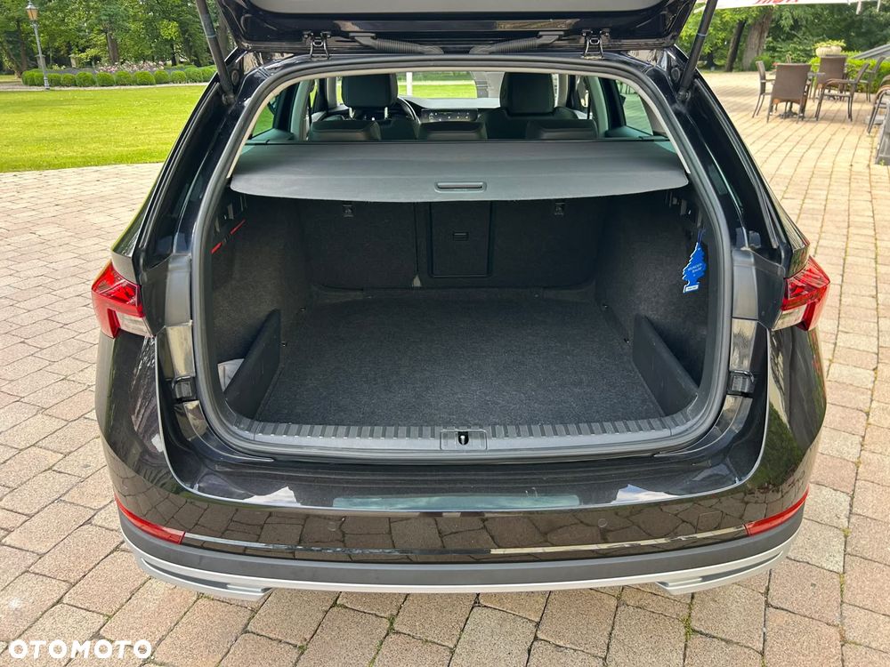 Skoda Octavia 2.0 TDI DSG 4x4 Scout First Edition - 11
