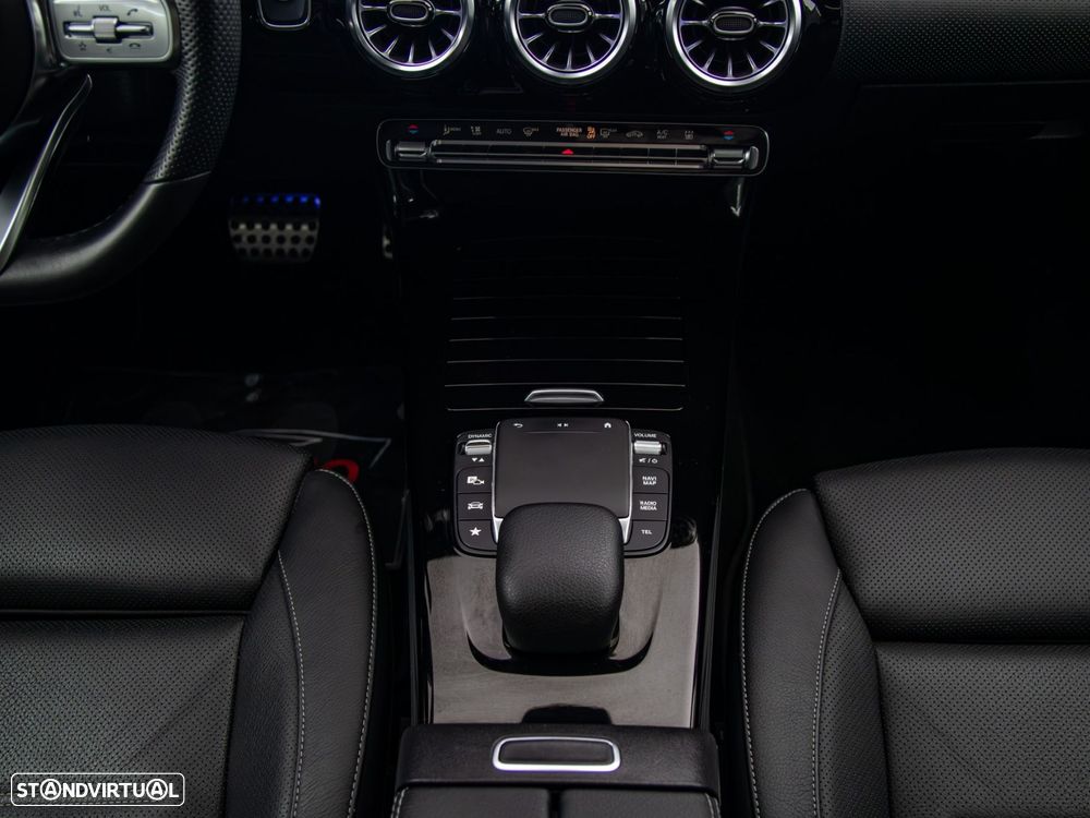 Mercedes-Benz A 250 e 8G-DCT AMG Line - 44