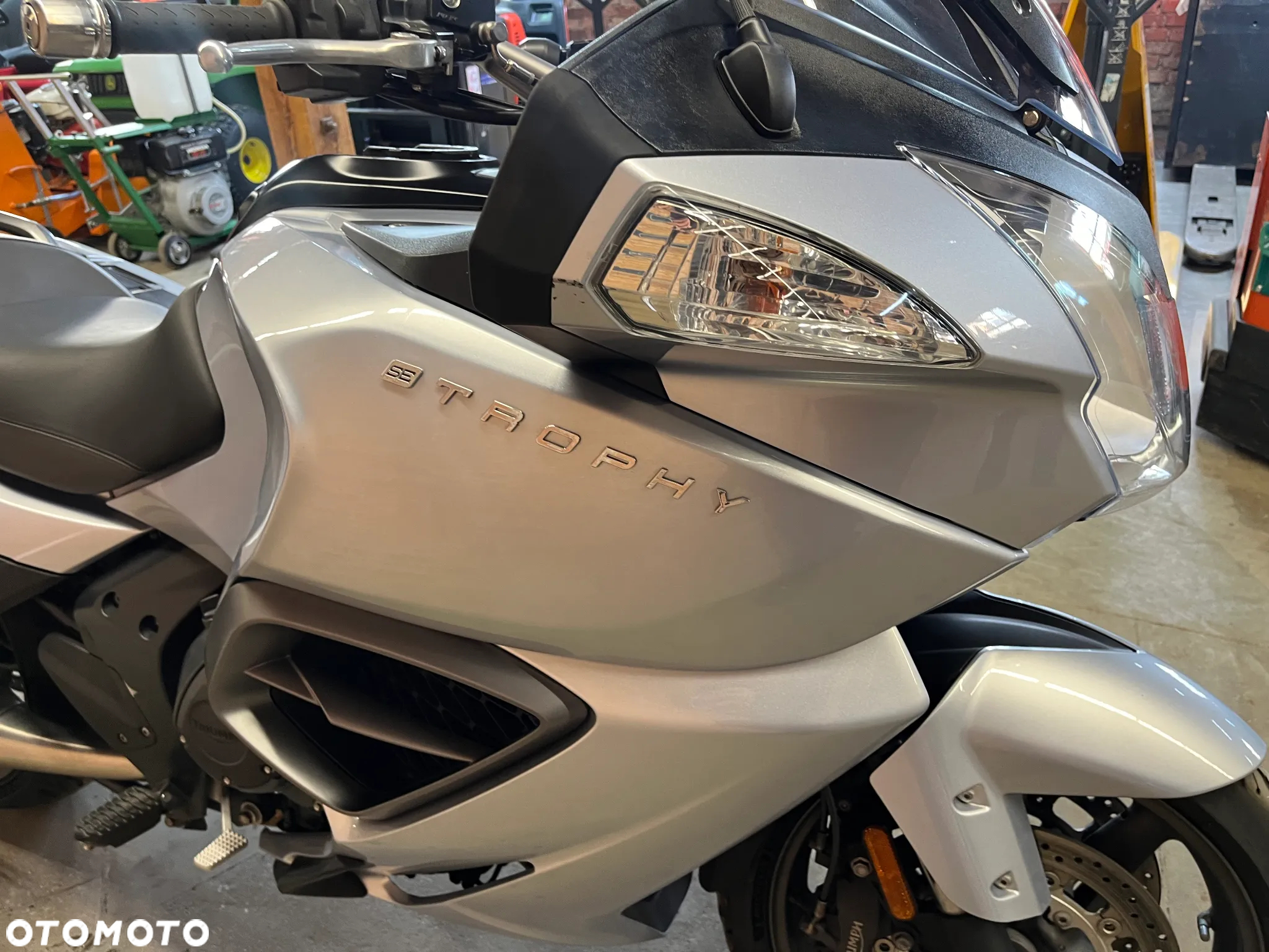 Triumph Trophy - 11