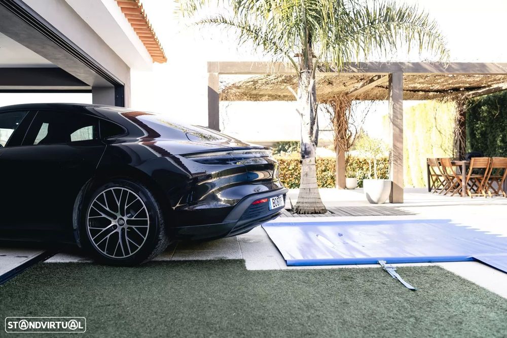 Porsche Taycan Standard - 40