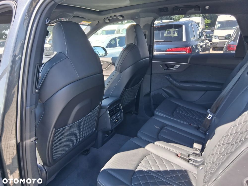 Audi Q7 - 8