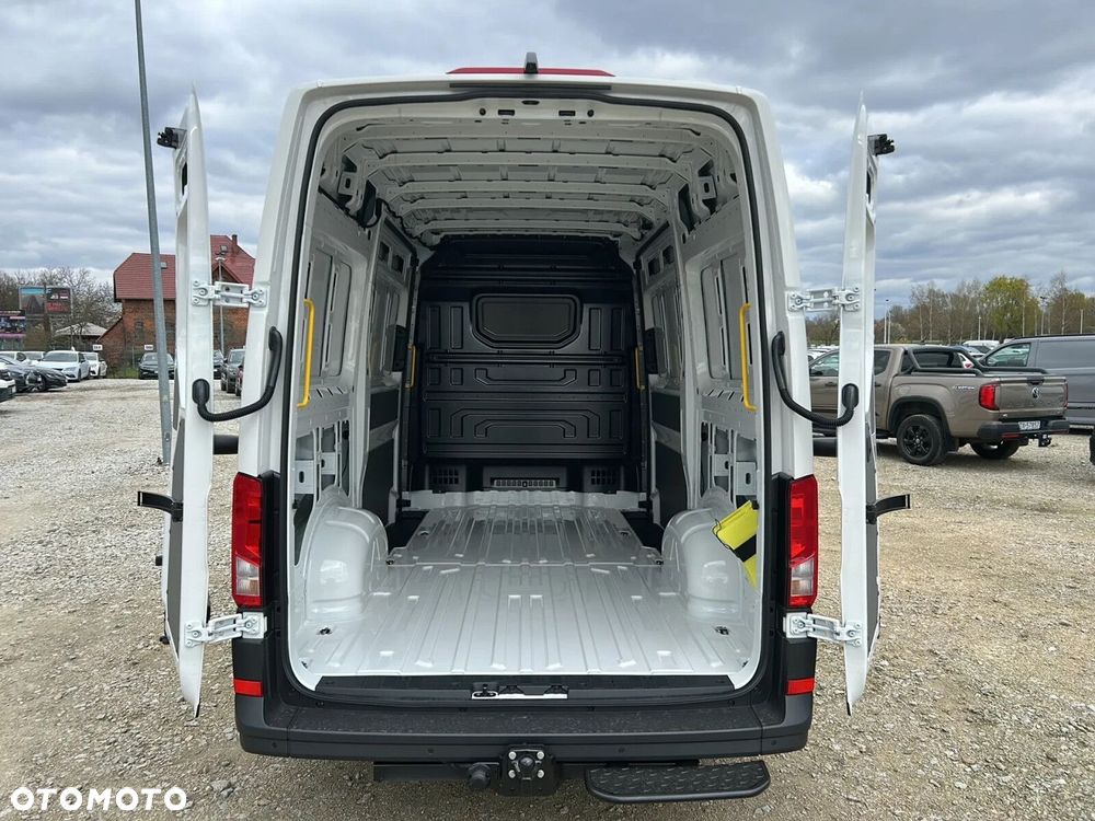 Volkswagen Crafter 35 Furgon L3H3, 2.0 TDI 177 KM, Wysoki dach, r. o. 3640mm - 17