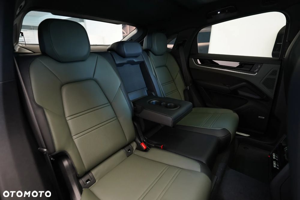 Porsche Cayenne Coupe S - 11