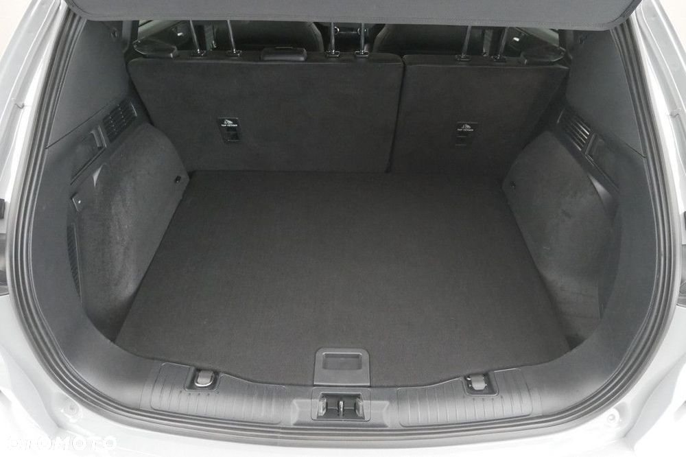 Ford Kuga - 16