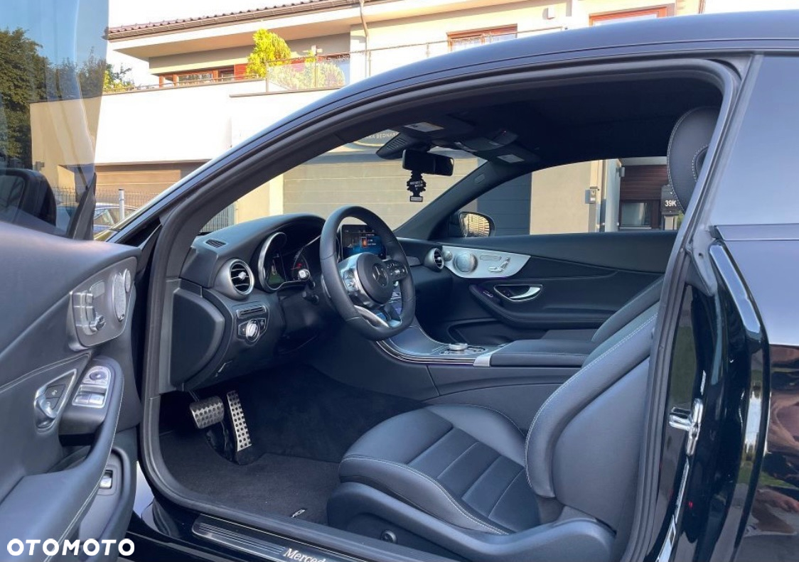 Mercedes-Benz Klasa C 300 Coupe 9G-TRONIC AMG Line Plus - 12