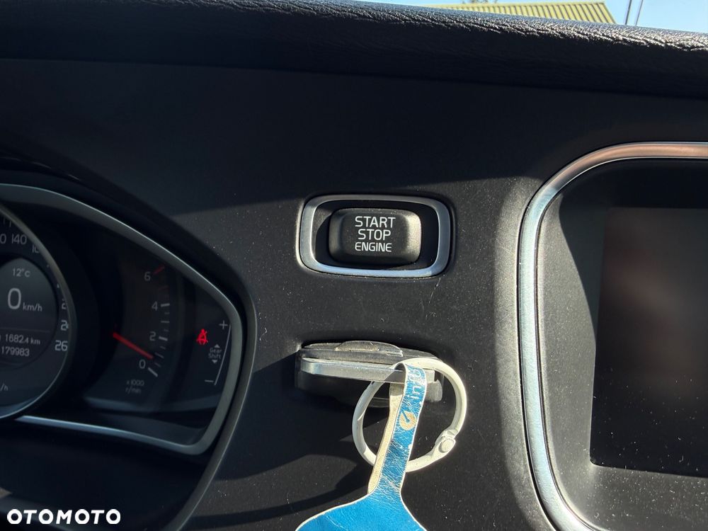 Volvo V40 D2 Kinetic - 27