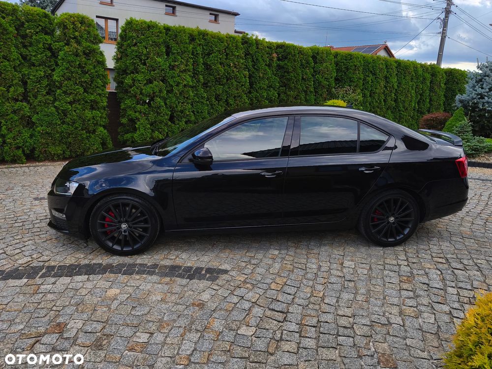 Skoda Octavia 2.0 TDI DSG RS - 10