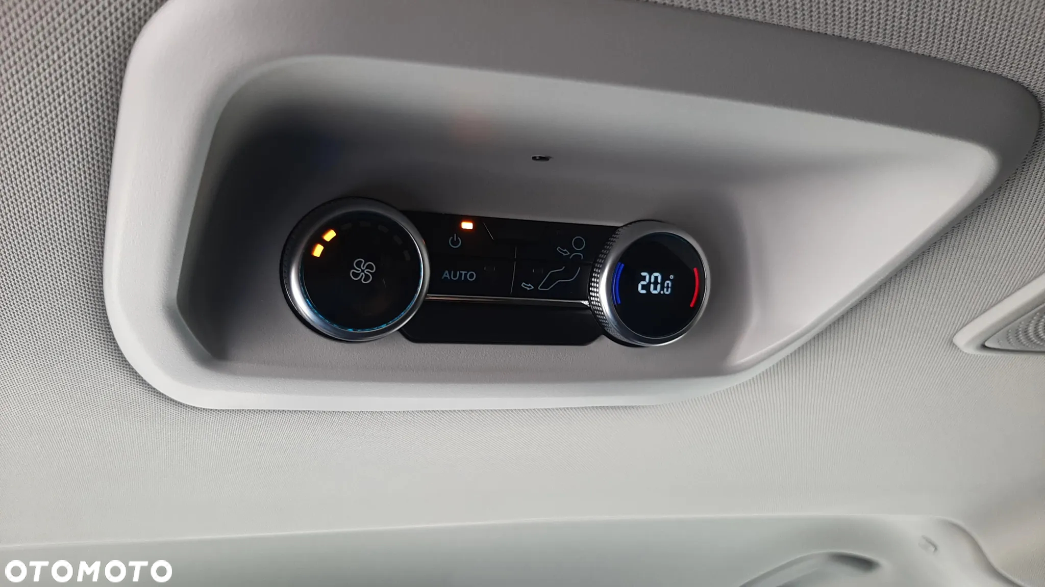 Ford Tourneo Custom 2.0 EcoBlue 320 AWD L2 Titanium - 17