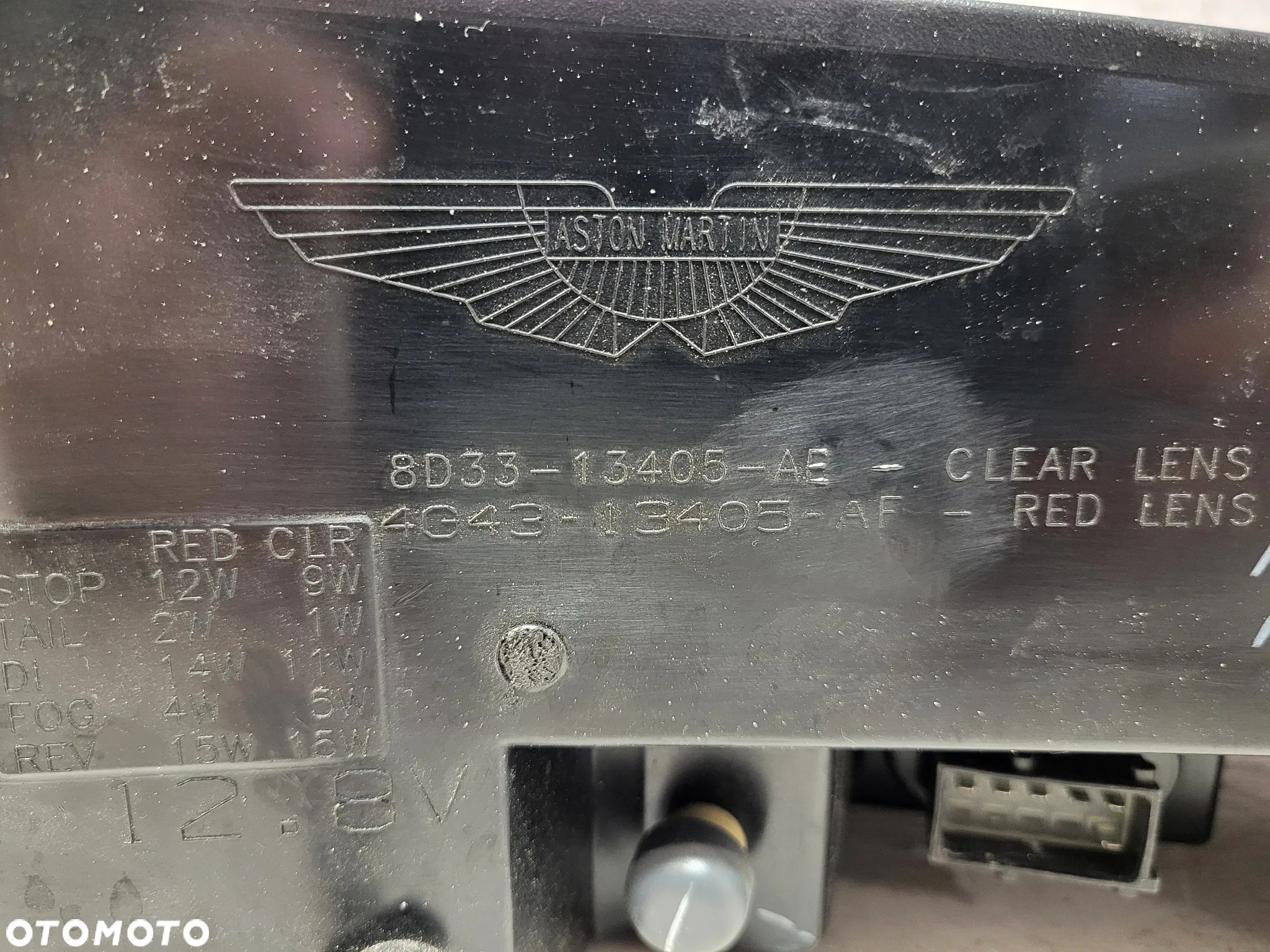 Aston Martin DB9 DBS lampa lewa tylnia tył - 4