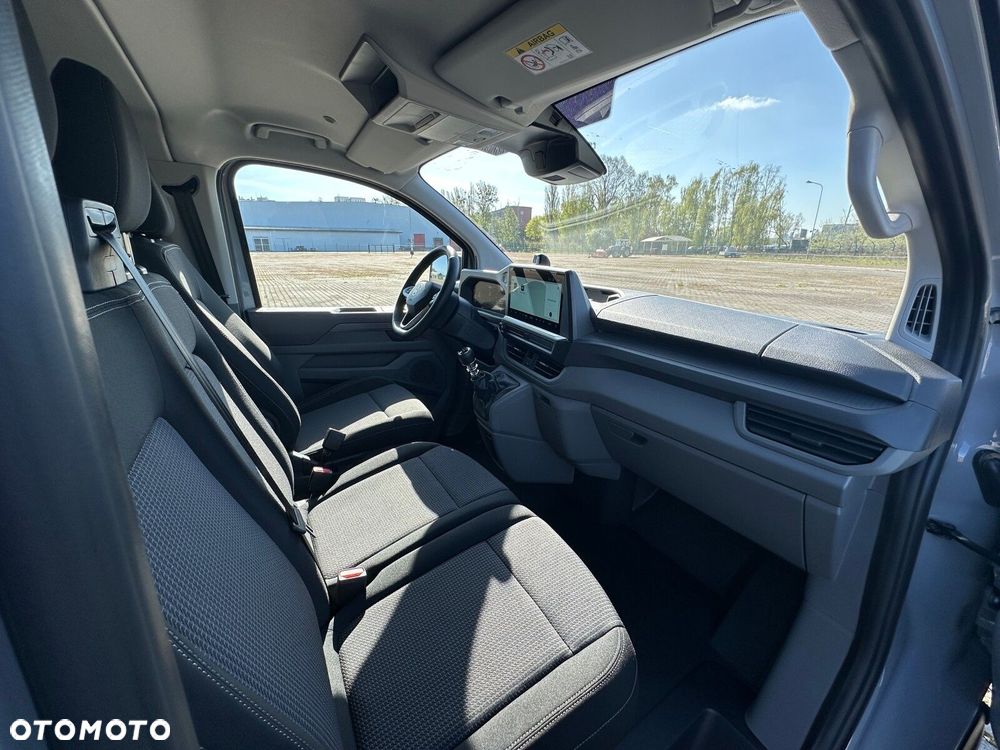 Volkswagen Transporter Transporter Furgon Plussilnik: 2,0 l TDI 150 KM / skrzynia biegów: 6-biegowa manualna rozstaw osi: 3500 mm - 11