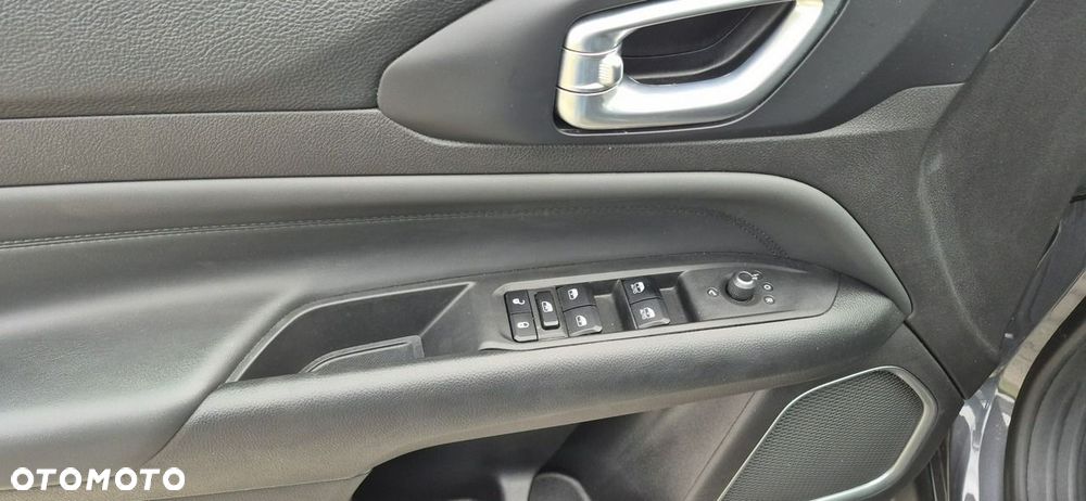 Jeep Compass 1.5 T4 mHEV Altitude FWD S&S DCT - 11