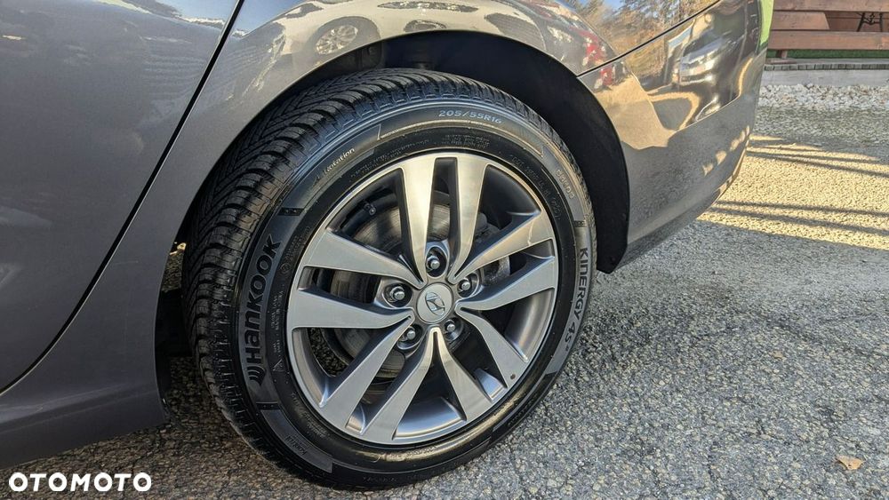 Hyundai i30 1.4 T-GDI Family+ - 37