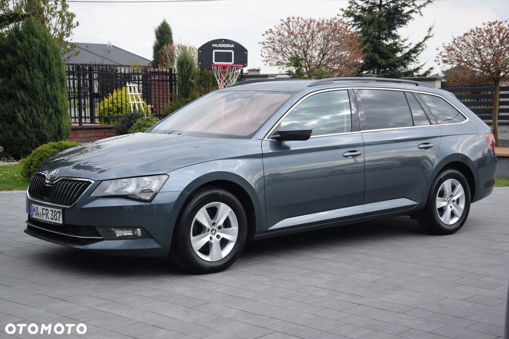 Skoda Superb 2.0 TDI Ambition - 14