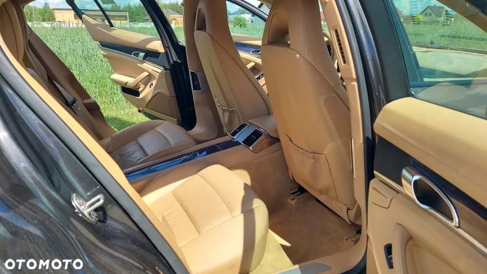 Porsche Panamera Standard - 11