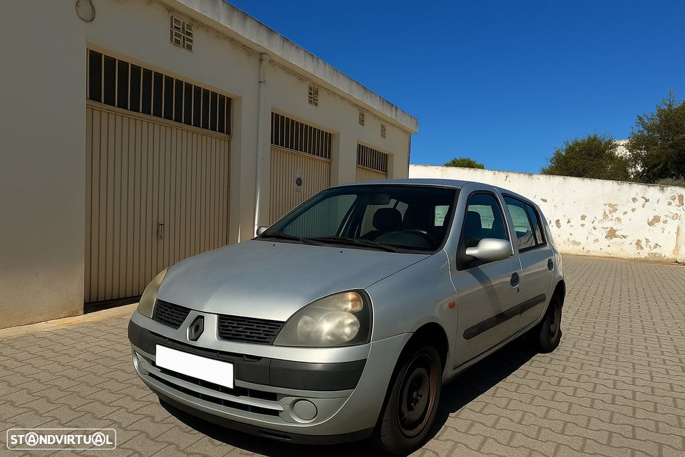 Renault Clio 1.2 16V Expression - 9