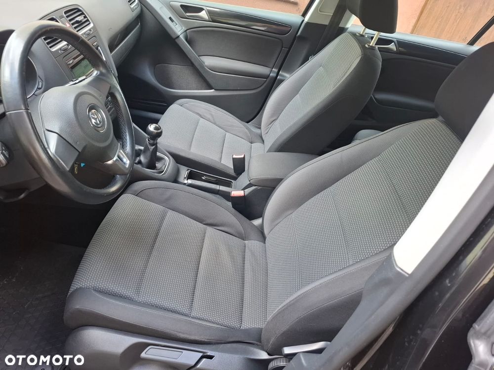 Volkswagen Golf - 11