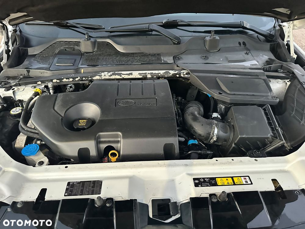 Land Rover Discovery Sport TD4 HSE - 38