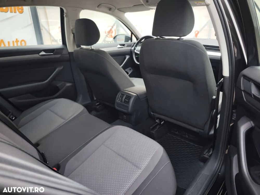Volkswagen Passat 1.5 TSI ACT DSG Advance - 17