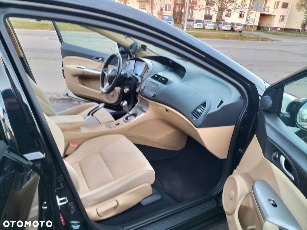 Honda Civic 1.8 Sport - 27