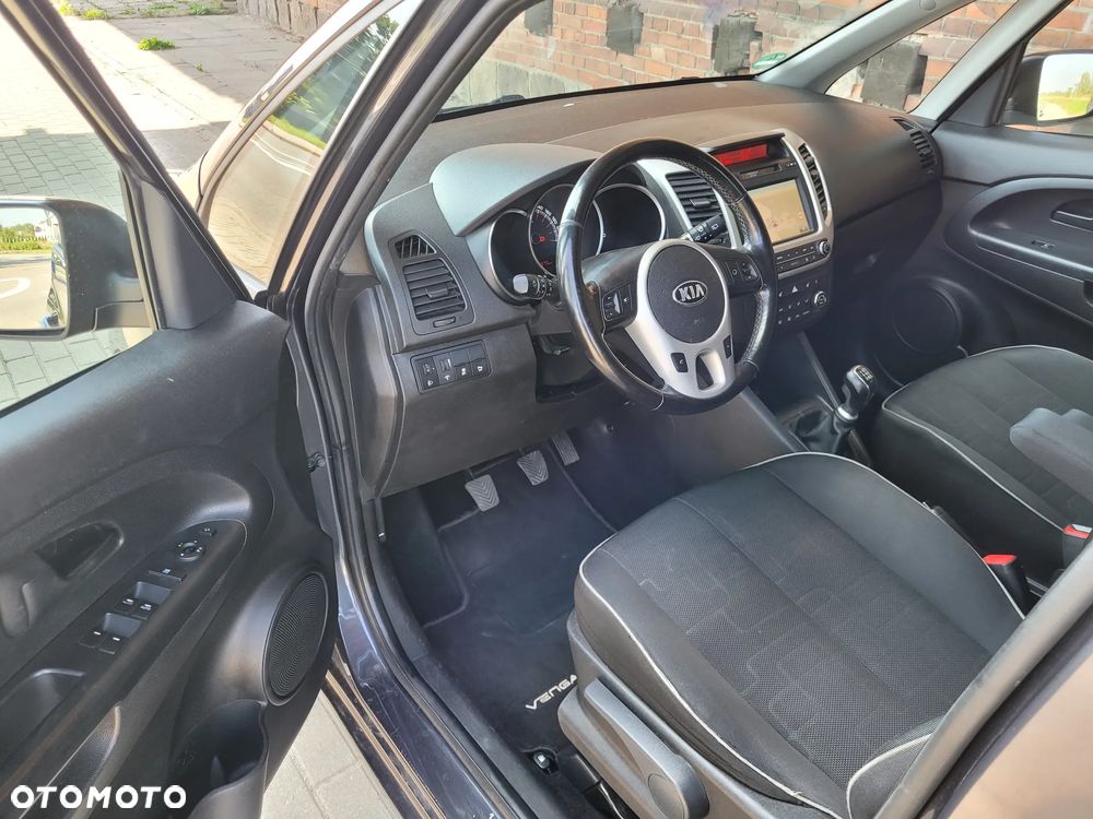 Kia Venga 1.6 CRDi 128 ISG Dream Team Edition - 10
