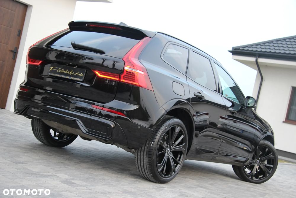 Volvo XC 60 B5 B AWD Plus Black Edition - 11