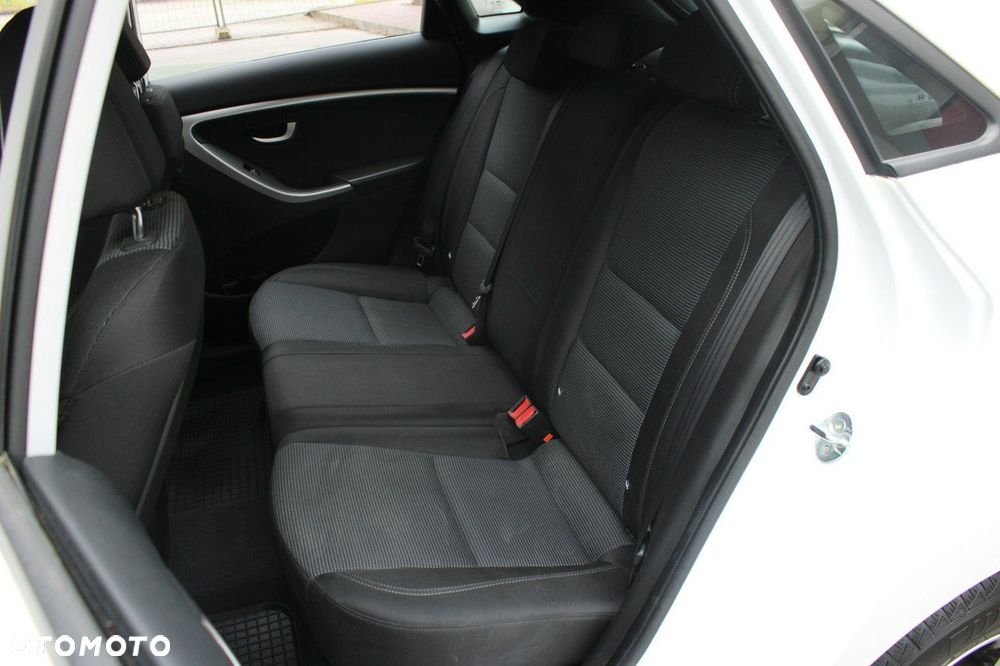 Hyundai i30 - 13