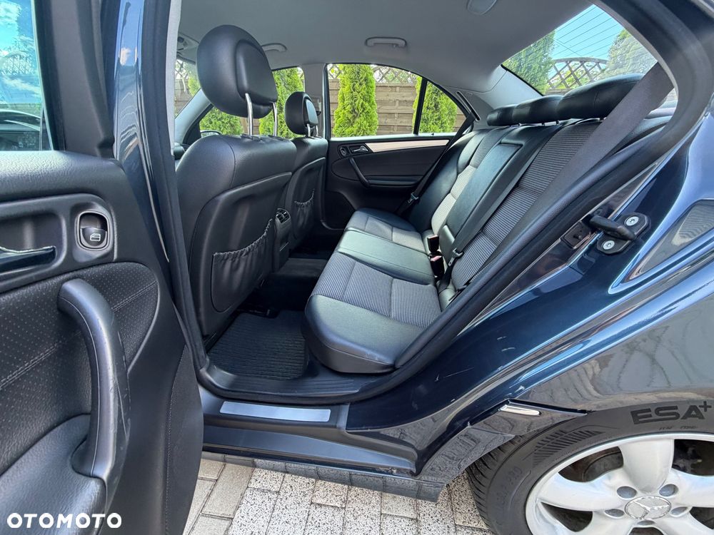 Mercedes-Benz Klasa C 180 Kompressor Avantgarde - 14