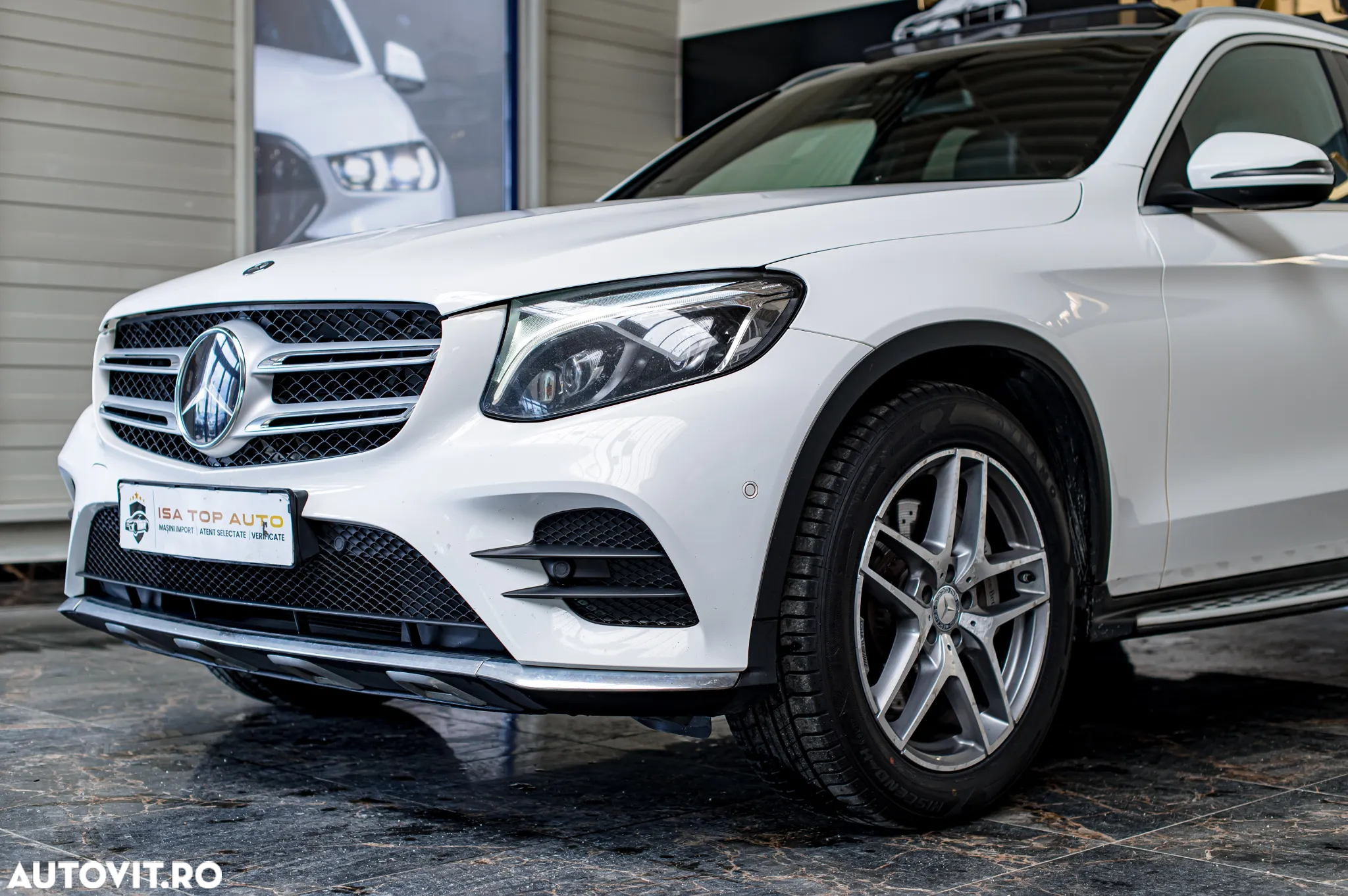 Mercedes-Benz GLC 220 d 4Matic 9G-TRONIC AMG Line - 11