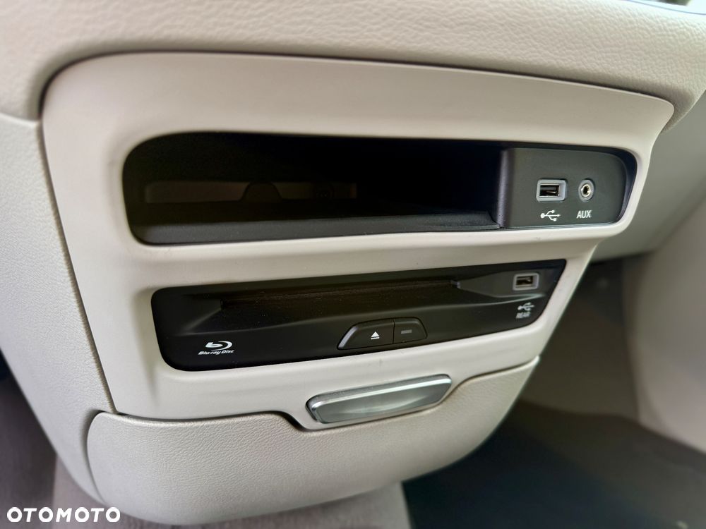 Chrysler Pacifica - 11