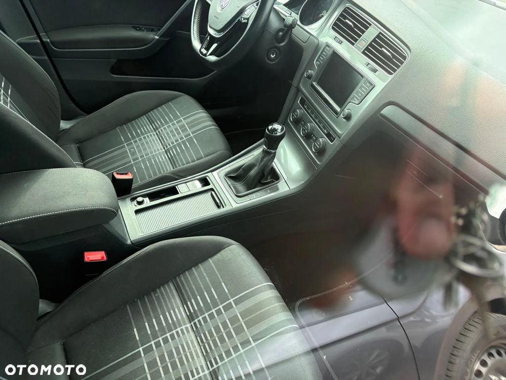Volkswagen Golf - 4