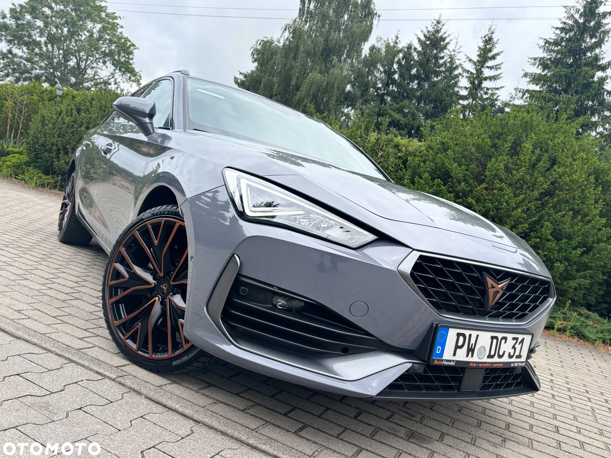 Cupra Leon Sportstourer 1.4 e-Hybrid (180 kW System) VZ - 2