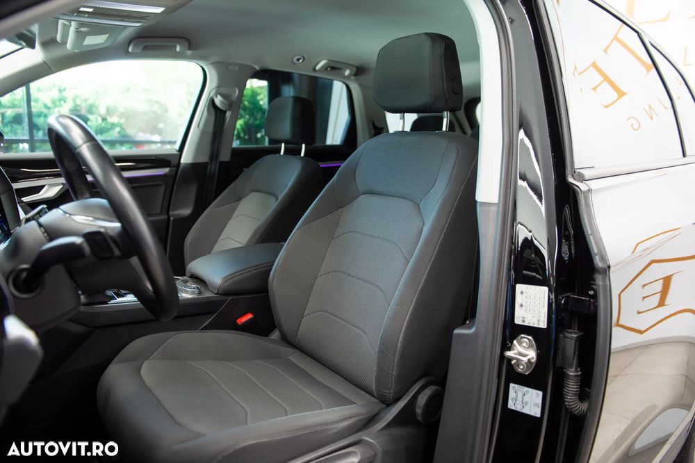 Volkswagen Touareg - 15