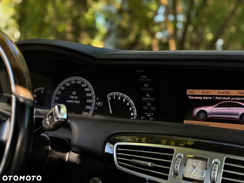 Mercedes-Benz CL 500 (BlueEFFICIENCY) 7G-TRONIC - 22
