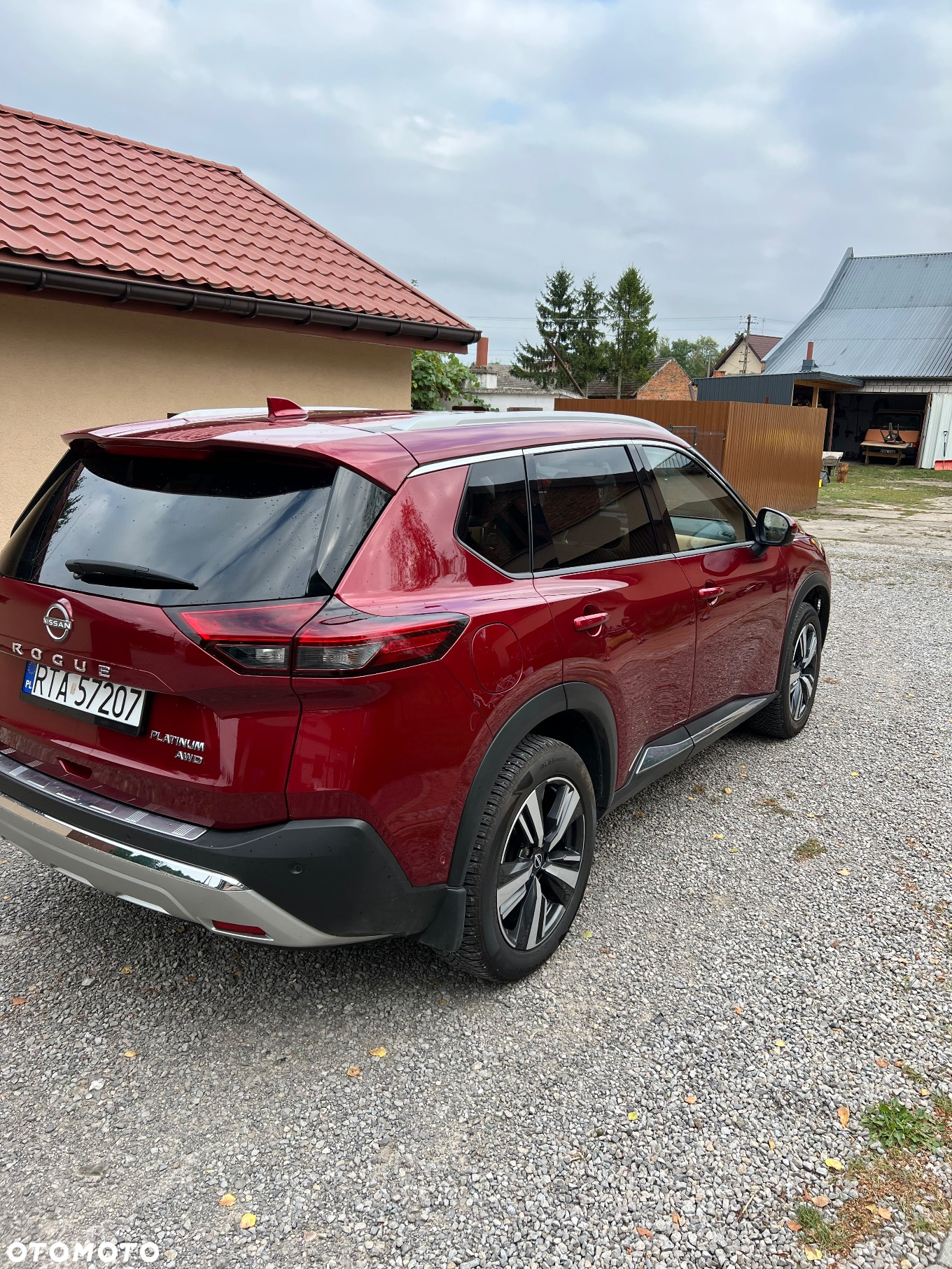 Nissan Rogue - 5