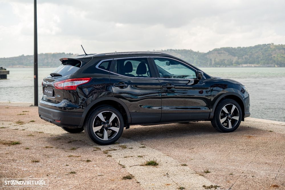 Nissan Qashqai 1.5 dCi N-Connecta 18 - 9