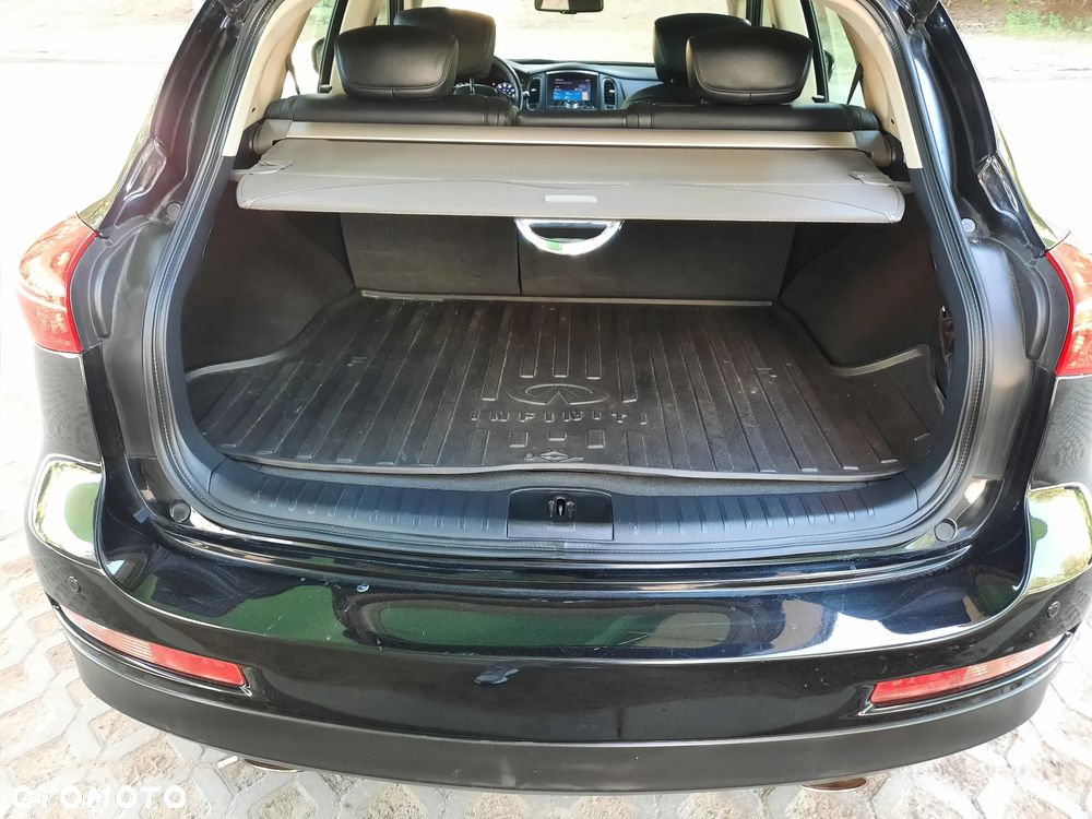 Infiniti EX - 12