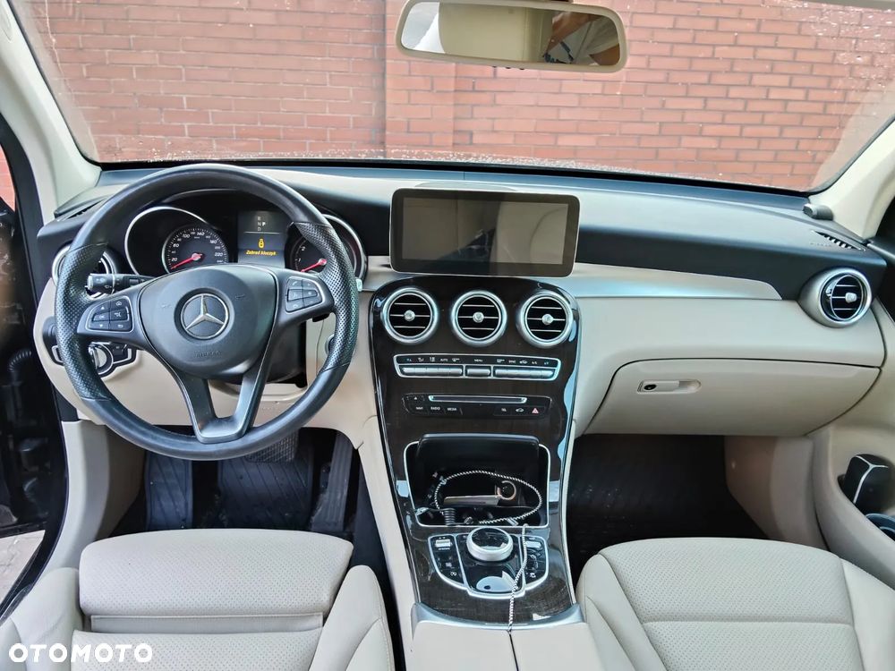 Mercedes-Benz GLC 300 4Matic 9G-TRONIC - 2
