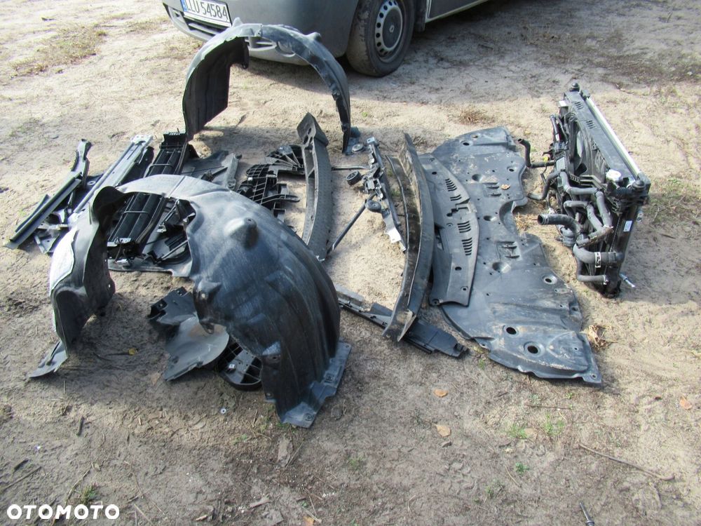 toyota camry 2,5 hybryda przód blacharski komplet - 4